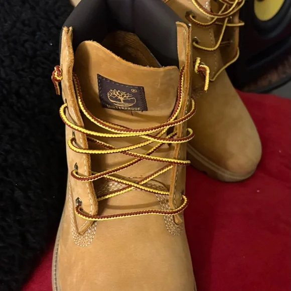 Timberland | Shoes | Timberland Tan Nubuck Leather Boots  display picture 3